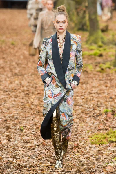 Look 52